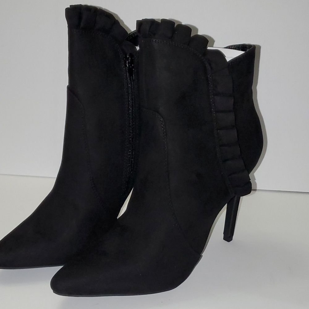 Just Fab Latrine suede booties sz 8.5